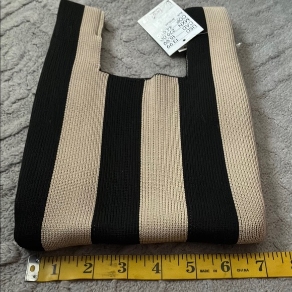 NWT H&M Striped Black and Beige Tote Bag - Picture 2 of 6